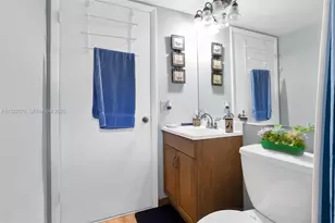5490 W 21st Ct, Hialeah, FL 33016 - Photo 26
