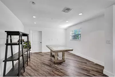 2106 NE 16th Ave, Wilton Manors, FL 33305 - Photo 16