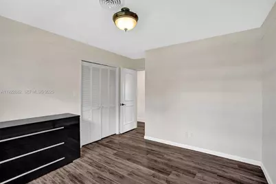 2106 NE 16th Ave, Wilton Manors, FL 33305 - Photo 26