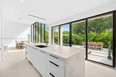 66 NW 50th St, Miami, FL 33127 - Photo 22