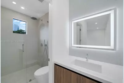 2610 SW 17th St, Miami, FL 33145 - Photo 22