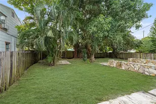 810 Ridgewood Dr, West Palm Beach, FL 33405 - Photo 22