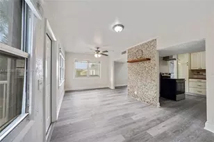 810 Ridgewood Dr, West Palm Beach, FL 33405 - Photo 10