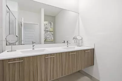 6420 NW 102nd Path #110, Doral, FL 33178 - Photo 24