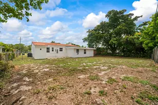 1631 NW 12th Ct, Fort Lauderdale, FL 33311 - Photo 26