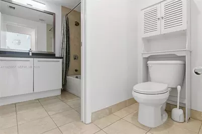 90 SW 3rd St #2408, Miami, FL 33130 - Photo 12
