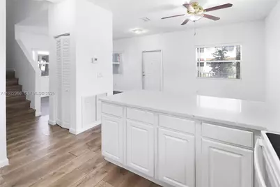 5610 SW 43rd St, Davie, FL 33314 - Photo 12