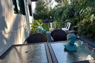 270 NW 109th St, Miami, FL 33168 - Photo 16