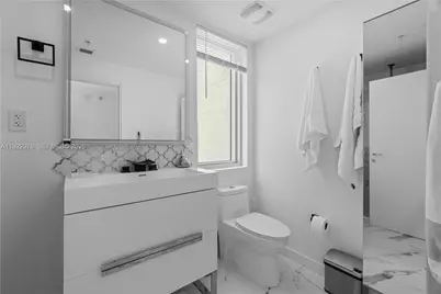 300 S Biscayne Blvd #T-1411, Miami, FL 33131 - Photo 16