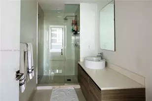 121 NE 34th St, Miami, FL 33137 - Photo 26