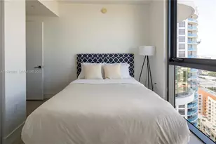 121 NE 34th St, Miami, FL 33137 - Photo 16