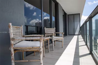 121 NE 34th St #2701, Miami, FL 33137 - Photo 18