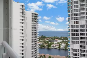 21205 Yacht Club Dr, Aventura, FL 33180 - Photo 24