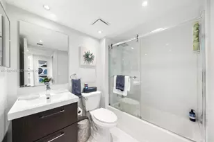 400 South Pointe Dr, Miami Beach, FL 33139 - Photo 32