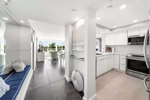 400 South Pointe Dr, Miami Beach, FL 33139 - Photo 4