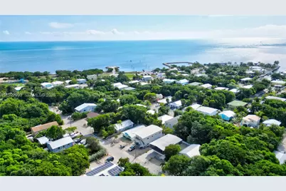 137 Pacific Ave, Tavernier, FL 33070 - Photo 36