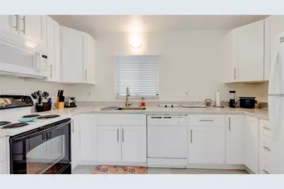 137 Pacific Ave, Tavernier, FL 33070 - Photo 10