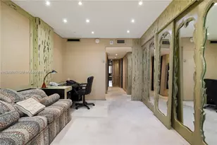 11111 Biscayne Blvd, Miami, FL 33181 - Photo 18