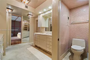 11111 Biscayne Blvd, Miami, FL 33181 - Photo 20