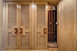 11111 Biscayne Blvd, Miami, FL 33181 - Photo 14