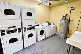 11905 NE 2nd Ave, North Miami, FL 33161 - Photo 14