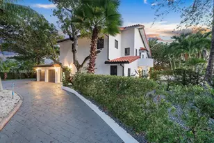 210 NE 107th St, Miami Shores, FL 33161 - Photo 4