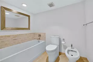 520 Brickell Key Dr, Miami, FL 33131 - Photo 32
