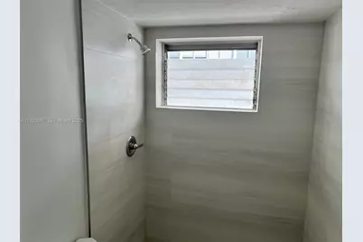 944 Meridian Ave #10, Miami Beach, FL 33139 - Photo 4