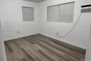 171 NW 70th St, Miami, FL 33150 - Photo 22