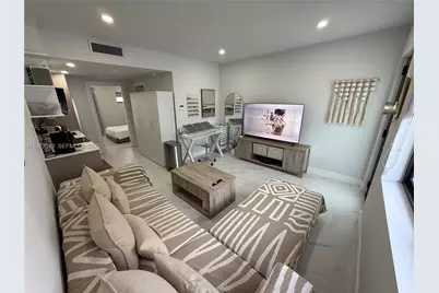 944 Jefferson Ave #6, Miami Beach, FL 33139 - Photo 2