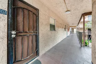 2840 Somerset Dr, Lauderdale Lakes, FL 33311 - Photo 24