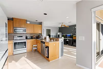2825 NW 69th Ter, Margate, FL 33063 - Photo 18