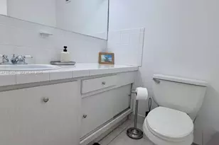 100 Lincoln Rd, Miami Beach, FL 33139 - Photo 14