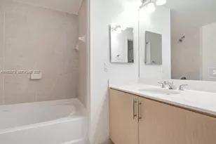 2421 NE 65th St, Fort Lauderdale, FL 33308 - Photo 18