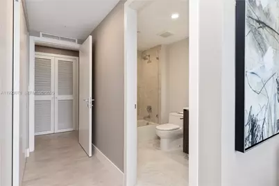 488 NE 18th St #5012, Miami, FL 33132 - Photo 18