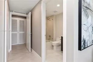 488 NE 18th St, Miami, FL 33132 - Photo 18