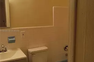 5861 NE 18th Ave, Fort Lauderdale, FL 33334 - Photo 8