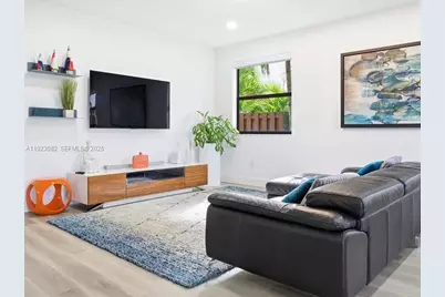 8780 NW 98th Ct, Doral, FL 33178 - Photo 10