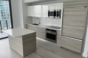 121 NE 34th St, Miami, FL 33137 - Photo 12