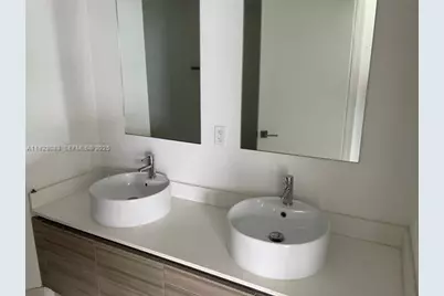 121 NE 34th St #1604, Miami, FL 33137 - Photo 8