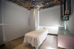 121 NE 34th St, Miami, FL 33137 - Photo 34