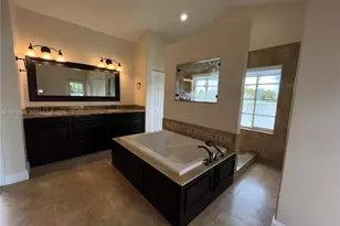 1127 Laguna Springs Dr, Weston, FL 33326 - Photo 20