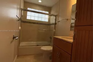 1127 Laguna Springs Dr, Weston, FL 33326 - Photo 38