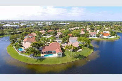 1127 Laguna Springs Dr, Weston, FL 33326 - Photo 1