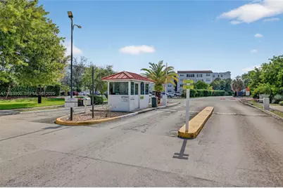 2841 Somerset Dr #106, Lauderdale Lakes, FL 33311 - Photo 30