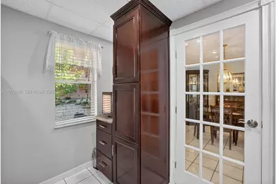 2841 Somerset Dr #106, Lauderdale Lakes, FL 33311 - Photo 6