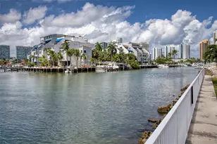 400 Kings Point Dr, Sunny Isles Beach, FL 33160 - Photo 16