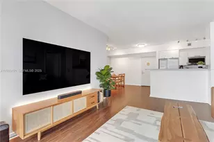 335 S Biscayne Blvd, Miami, FL 33131 - Photo 10