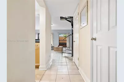 515 NE 38th St #10, Miami, FL 33137 - Photo 20