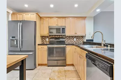 515 NE 38th St #10, Miami, FL 33137 - Photo 28